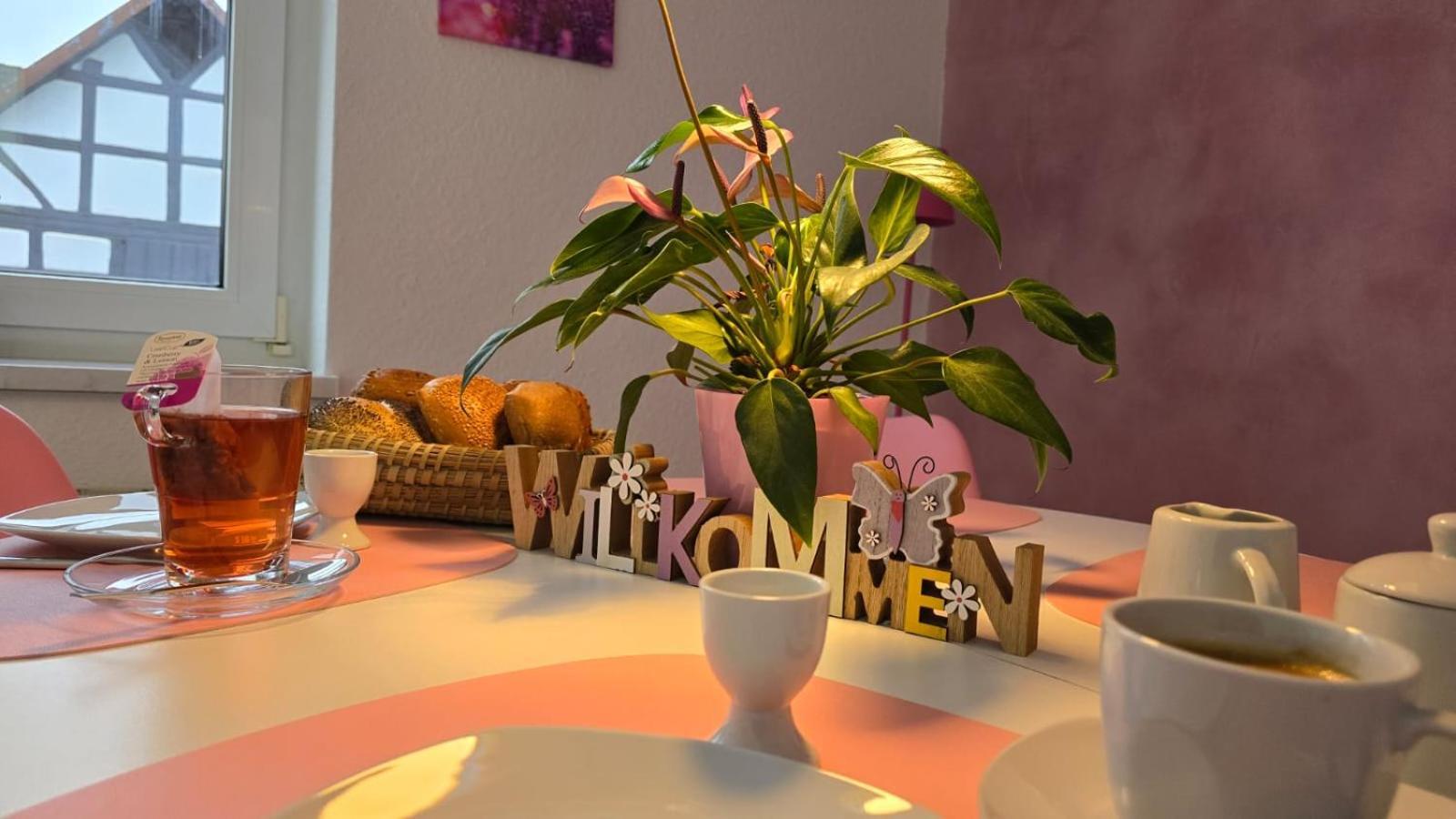 Happy Homes Pink - Up To 5 - Kueche - W-Lan - Netflix - Honig - Badewanne Nidda Экстерьер фото